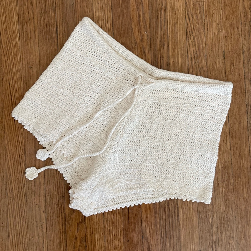 DÔEN Lia crochet shorts